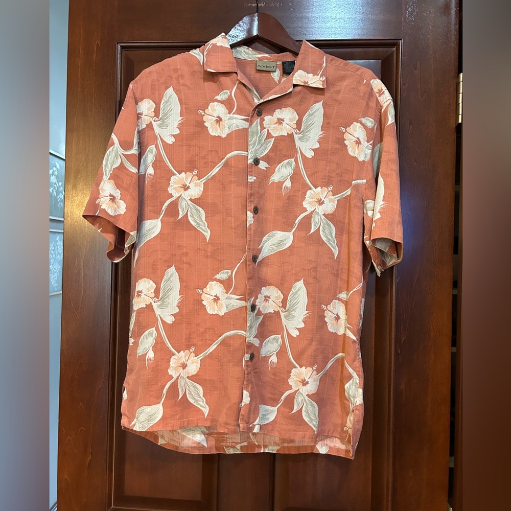 Axist 100% Silk Hawaiian Floral Shirt Coral Tropical Button Up Men’s Medium
